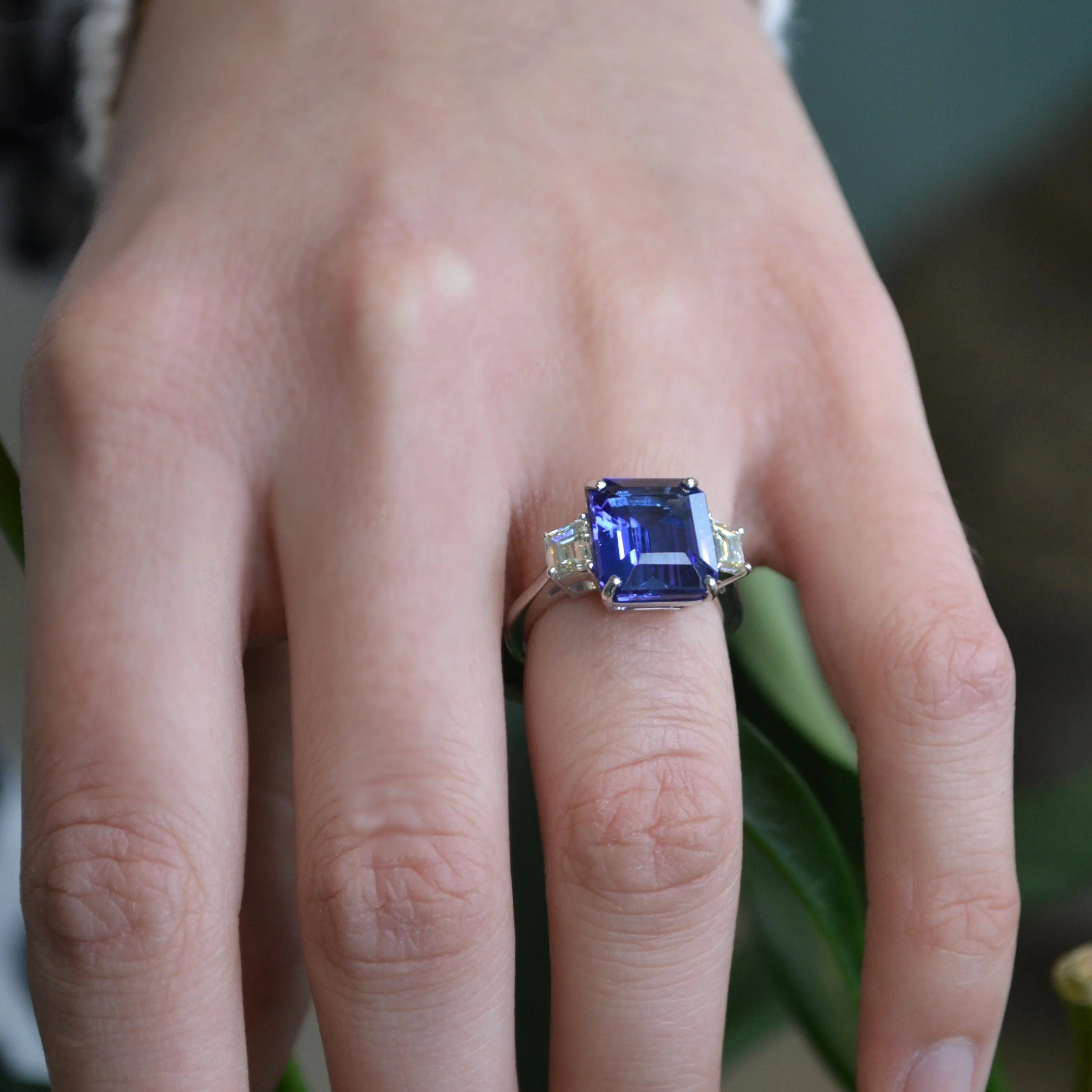 A & Furst - Party - One a Kind Cocktail Ring with Tanzanite and Diamonds, 18k White Gold