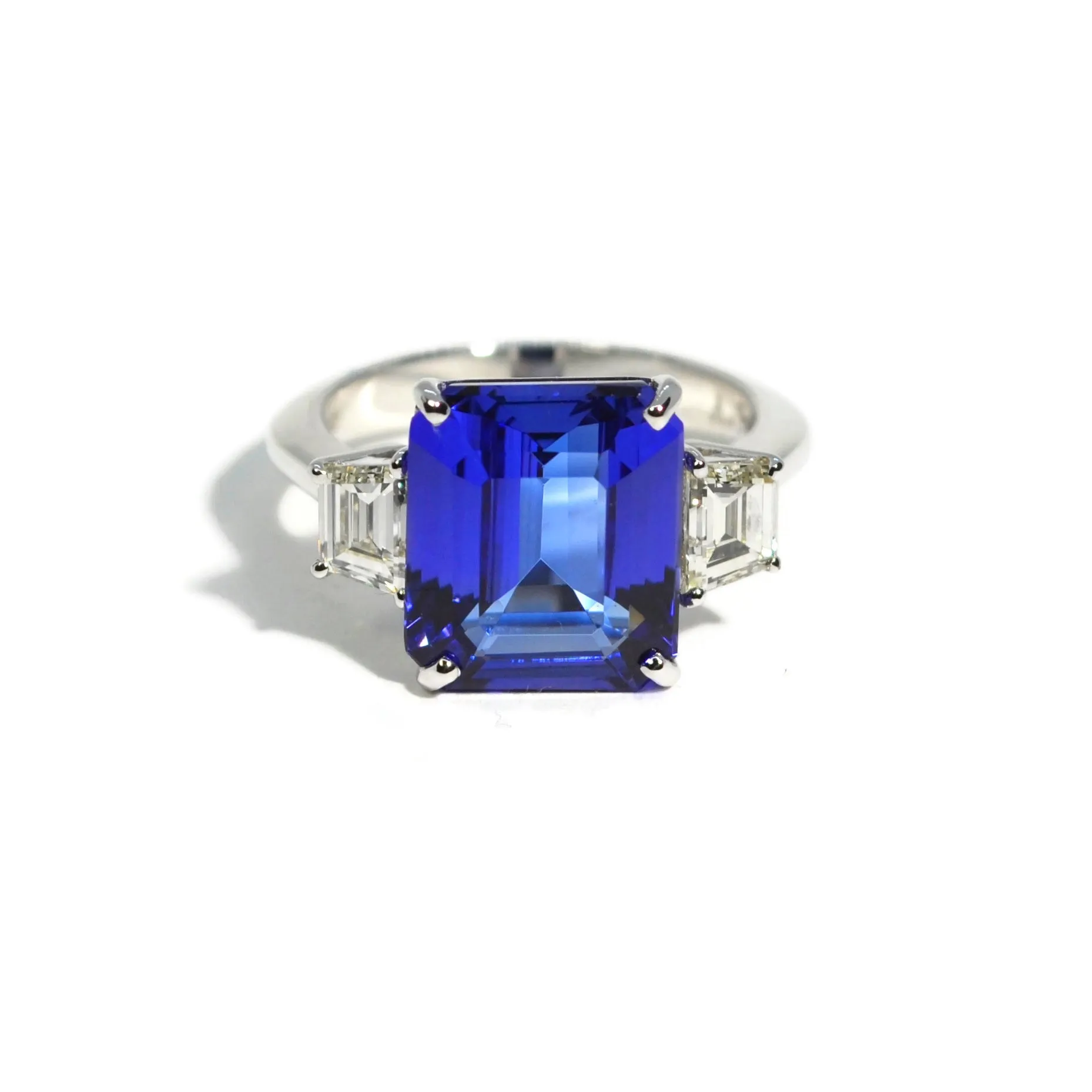 A & Furst - Party - One a Kind Cocktail Ring with Tanzanite and Diamonds, 18k White Gold