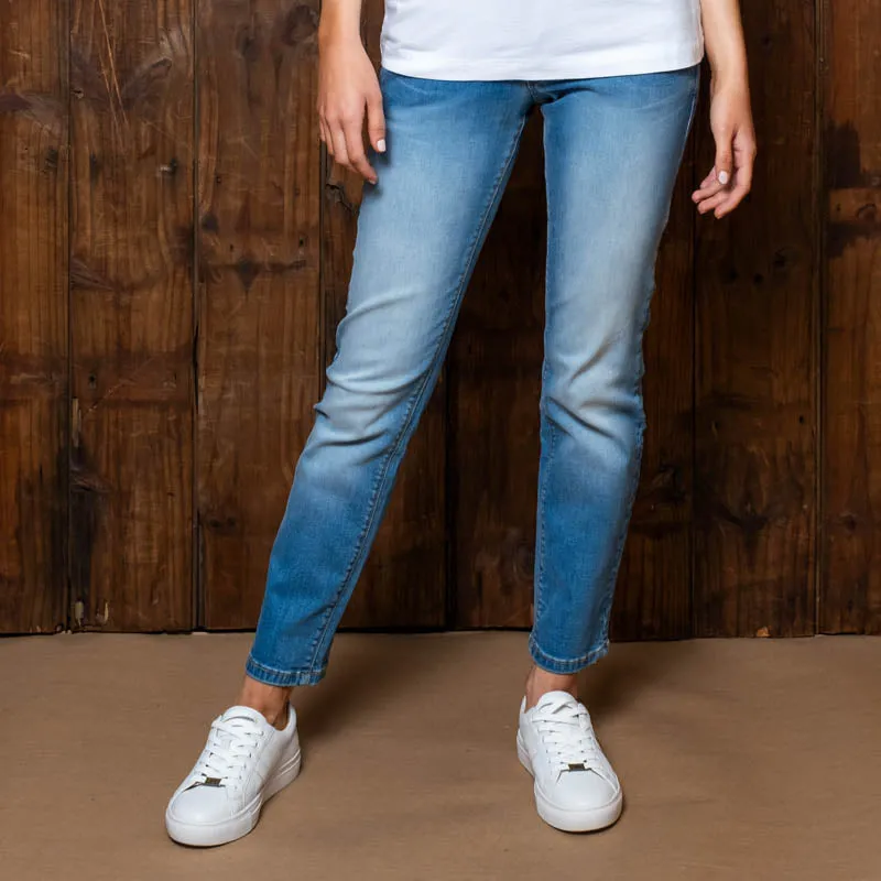 Nandi Boyfriend Low Rise Denim Indigo Fade Wash